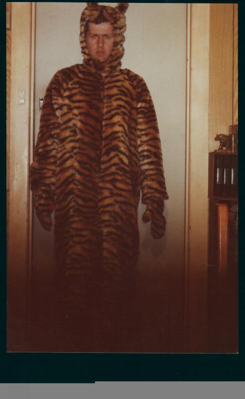 [TigerMan_IN_A_Tigers_Costume_low.jpg]