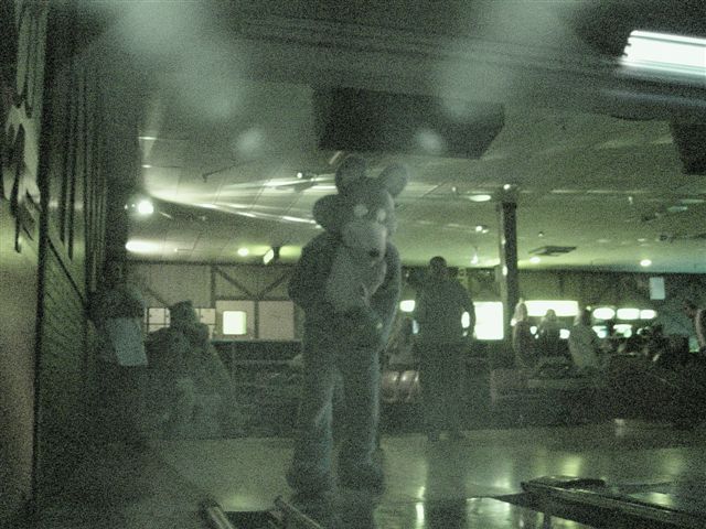 [20020328_FursuitBowling_83.jpg]