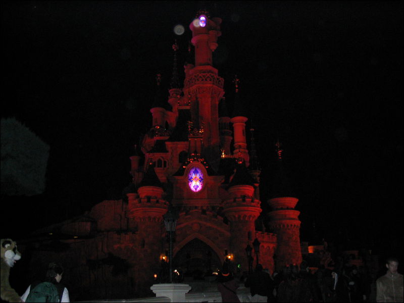 [20031025_DisneylandParis_Timduru_05.jpg]