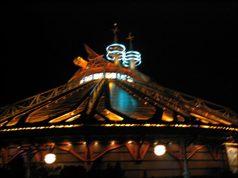 [20031025_DisneylandParis_Timduru_35.jpg]