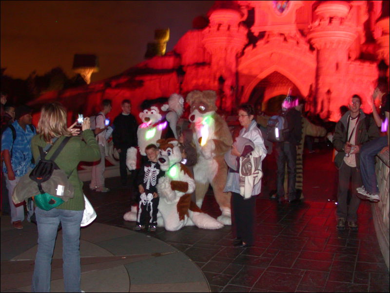 [DisneylandParis_Halloween2005_096.jpg]