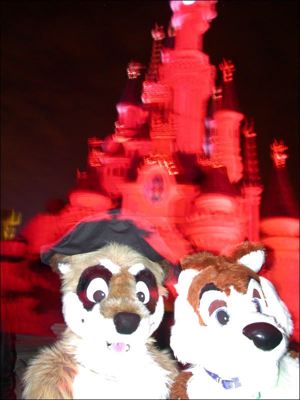 [DisneylandParis_Halloween2005_100.jpg]