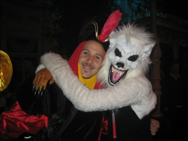 [ShadowTam_DisneylandParis_Halloween2005_49.jpg]