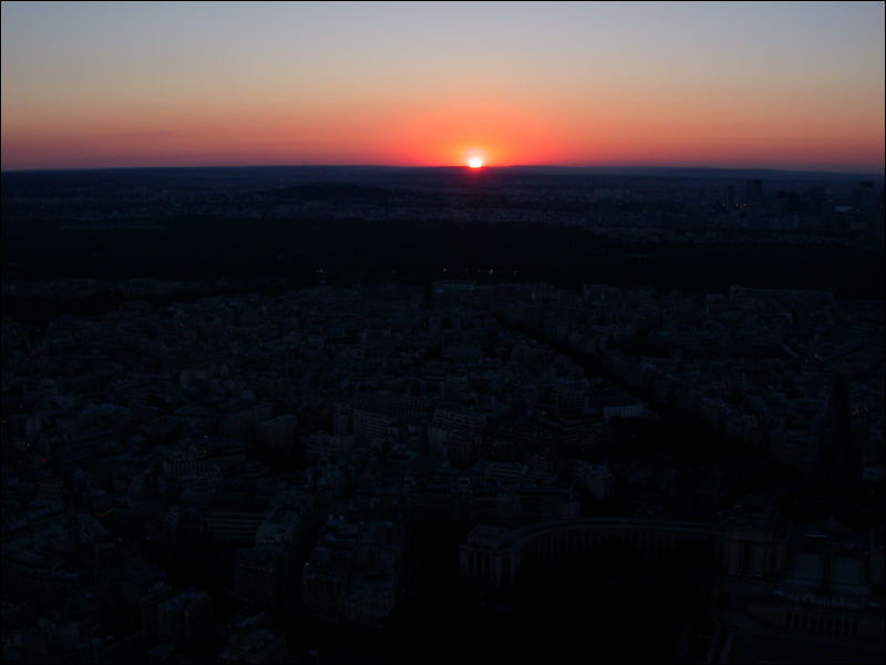 [Tim_Paris20010813_Sunset02.jpg]