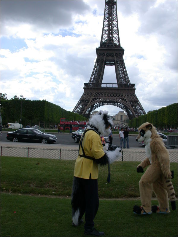 [20040612_EiffelTowerDay_07.jpg]