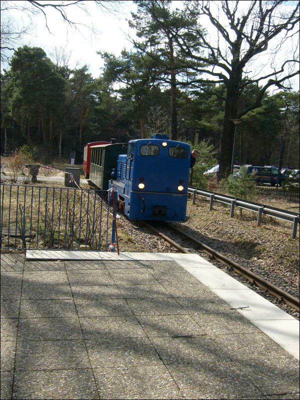 [SkangKariunga_BerlinerPark20110326_010.jpg]