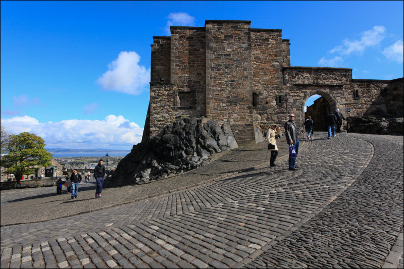 [Junkvist_Edinburgh_Castle_32.jpg]