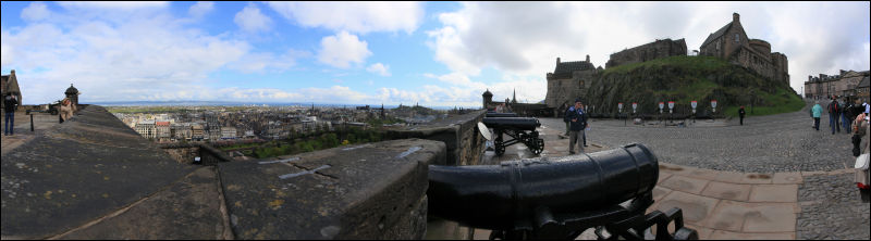 [Junkvist_Edinburgh_castle_panorama_2.jpg]