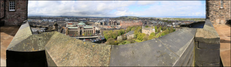 [Junkvist_Edinburgh_castle_panorama_3.jpg]